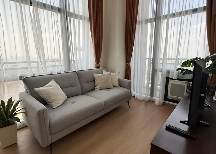Gramercy - Wake Up Above The Lights Penthouse Manila