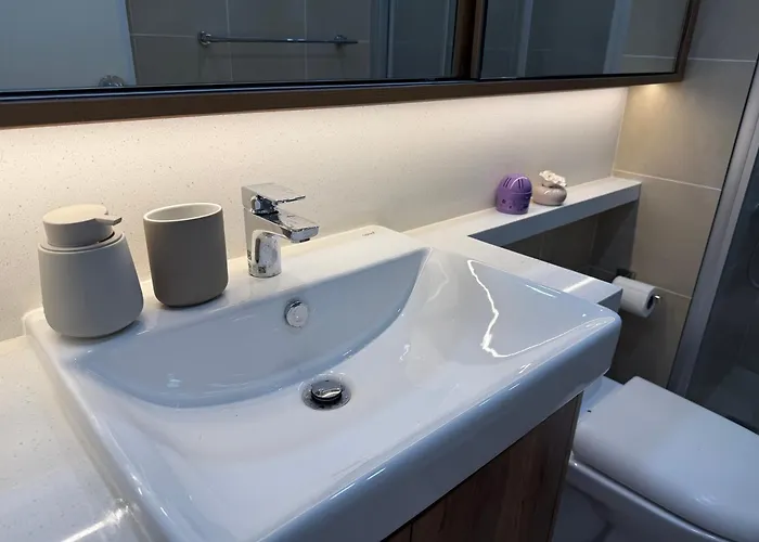 Apartment Gramercy - Wake Up Above The Lights Penthouse Manila